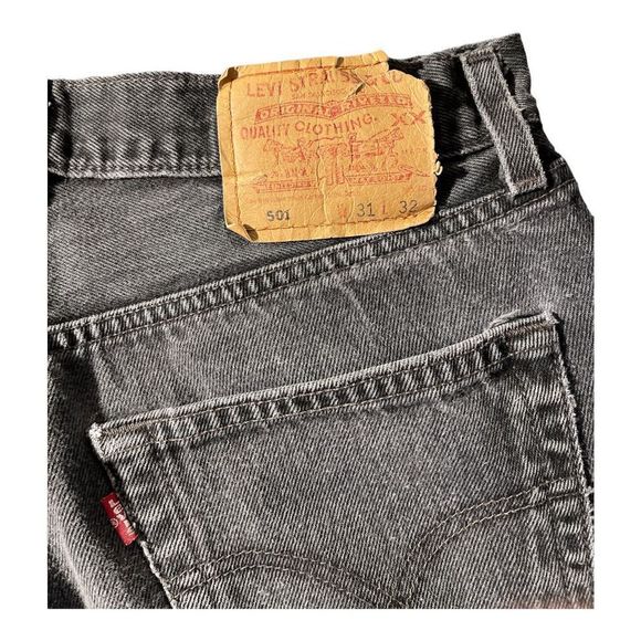 Levi’s custom ￼Bettie Page  jeans size 31x32 unisex - Picture 4 of 4